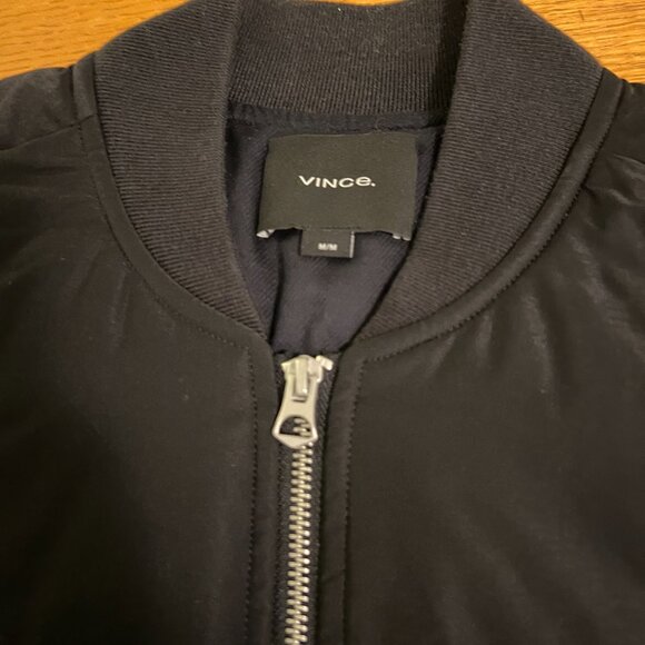 Vince Quilted Zip Vest – Men’s Medium – Black - Picture 3 of 4